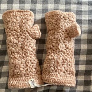 NWOT Fingerless Crochet and Fleece Gloves